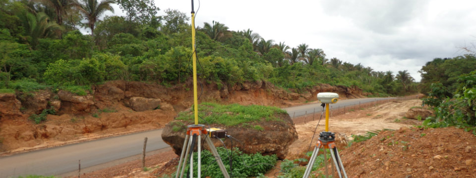 LEVANTAMENTO COM RTK